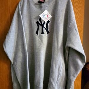 NEW Yankees Sweatshirt